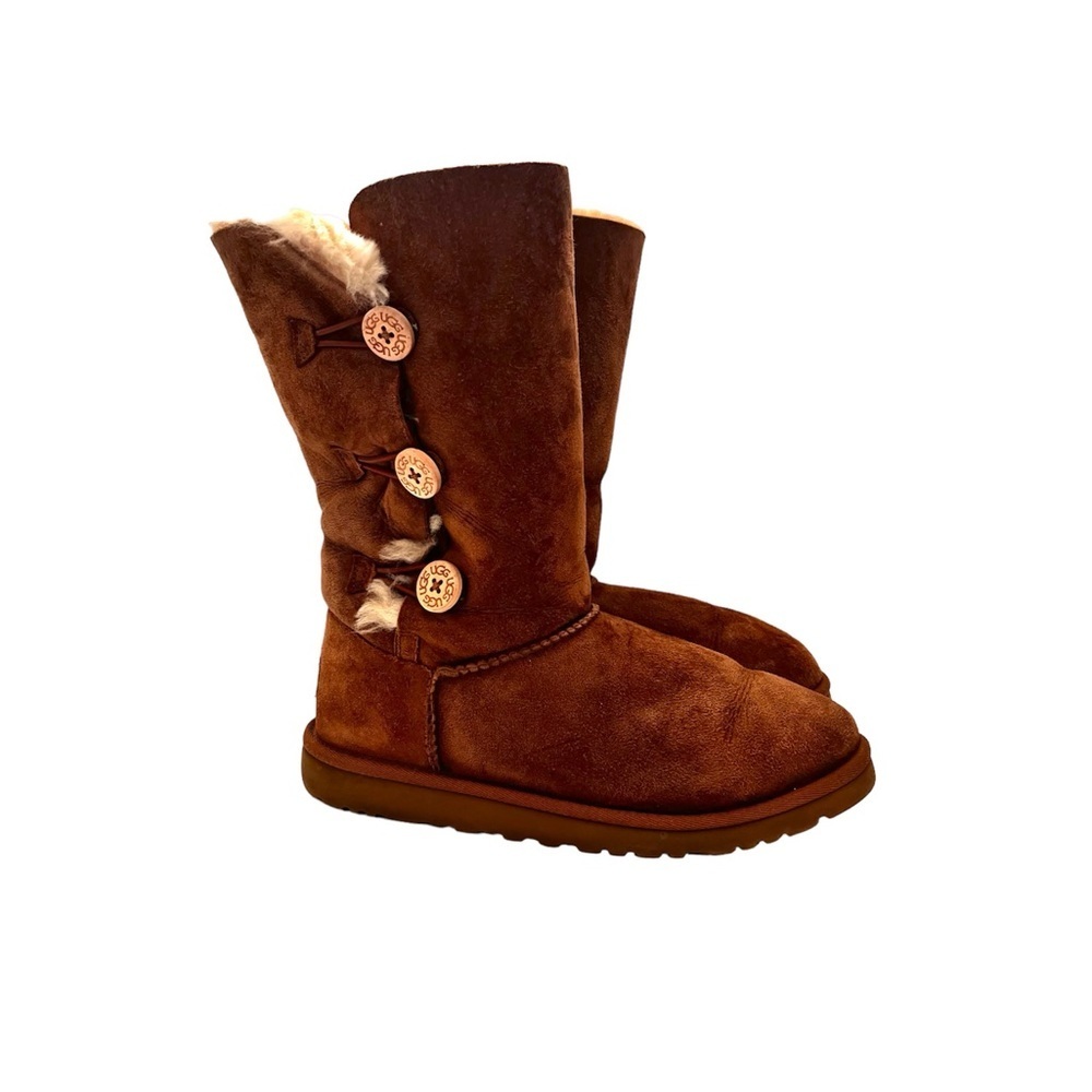 UGG Bailey Button Triplet II Chestnut Boot